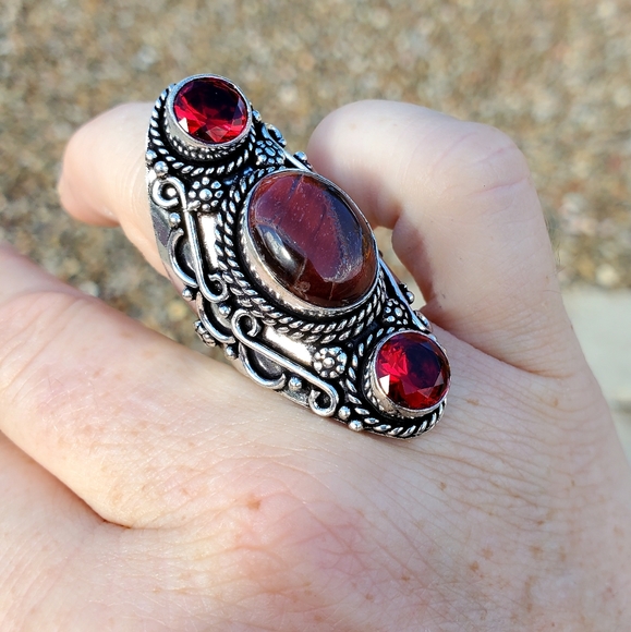 New Red Tiger Eye and Garnet 925 Silver Statement Ring. - Picture 16 of 16